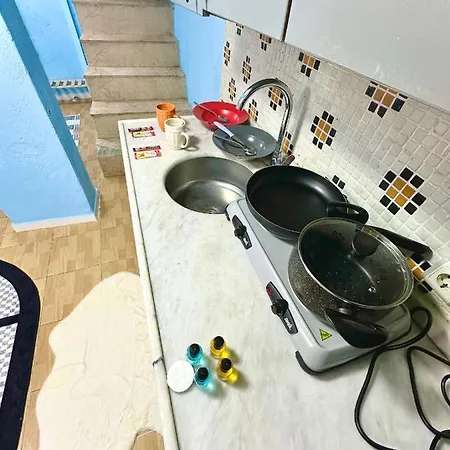 3 Katli Komple Bina 10 Kisilik Apartment Istanbul