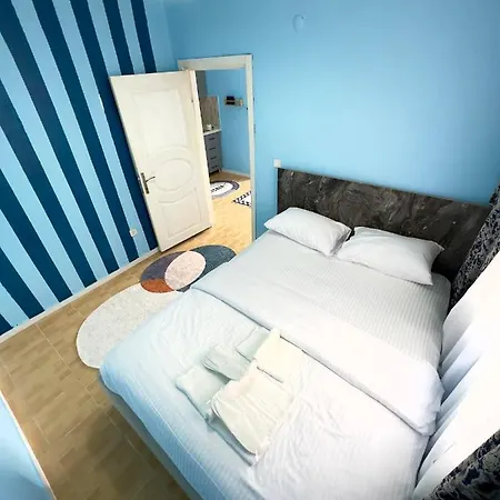 3 Katli Komple Bina 10 Kisilik Apartment *